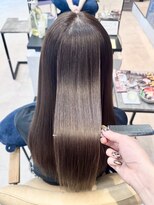 ペッツ プロフェッショナル(PETZ PROFESSIONAL)&nbsp;寒色ブラウン×髪質改善トリートメント｜艶髪ロング