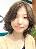 赤味を消した透明感MAXのオリーブアッシュ