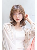 Siena   ライトベージュ×大人鎖骨ミディ　渋谷