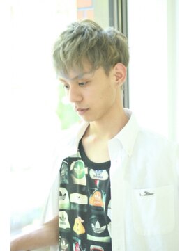 美容室リーフ 豊田店(LeaF) ハイトーンマッシュでおしゃれ・個性的ショートスタイルに！