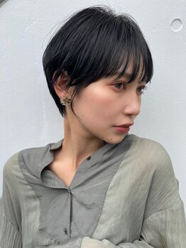 ドレスヘアーデザイン(dress hair design)の写真/大人だから楽しめるさりげないデザインカラーが人気♪大人女性特有のお悩みもお気軽にご相談ください＊