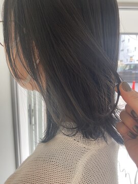 インビテーション(invitation) インナーカラー×ブルーアッシュ