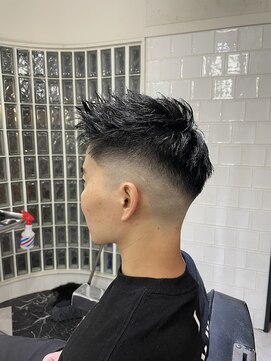 メリケンバーバーショップ フクオカ(MERICAN BARBERSHOP FUK) スキンフェードかきあげジェット