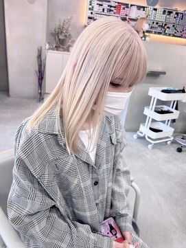 クリム(qulim) ホワイトベージュ