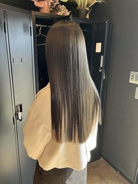 アリア トータルビューティー(Aria total beauty) 就活カラーで透明感カーキ