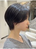 表参道ショートボブ顔周りレイヤーカットアッシュベージュ40代