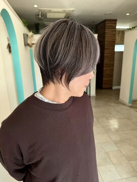 ルヴェール 茜部店(LeVert) 白髪ぼかしハイライト