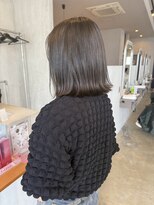 シェル 津山の手店(shel) 切りっぱなしボブ艶髪透明感カラーオリーブ