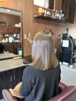 アオイ(Aoi) 触れたくなるツヤ感◎明るめ寒色ミディアム