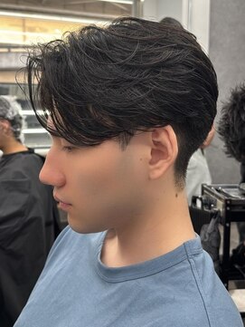 エルマーク 北千住(L-MARK) センターパート/フェザーパーマ/カルマパーマ/men's