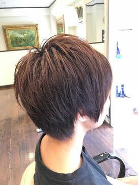 フェリーク ウジヤマダ(feerique UJIYAMADA) トップ軽めのショートボブ