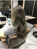 ホワイトグレージュ・グラデーションカラー