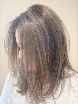 アズール 草加(azule) 大人可愛いミディアム30代40代鎖骨前下がりイルミナカラー[草加]