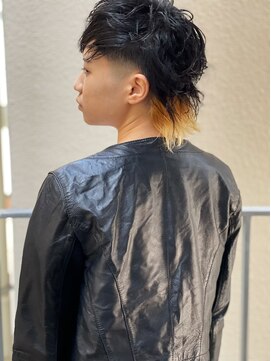 ディオ アンド ルーチェ(Dio&Luce) ウルフスタイル/ハイライトカラー/スキンフェード