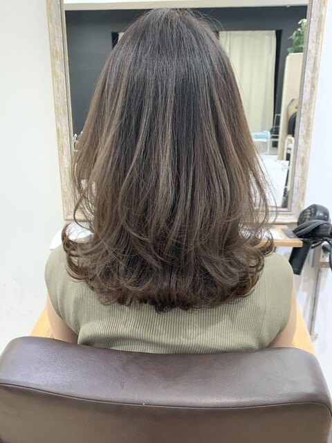 ☆Owll☆30代40代くびれヘア外ハネレイヤーボブベージュカラー