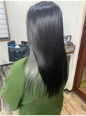シルバー×インナーカラーポイントブリーチ黒髪暗髪ツヤ髪