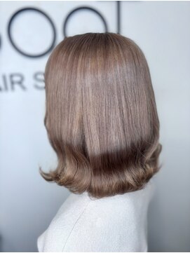 テイス 新宿(TACE) ミルクティーブラウン[ネビージュ/黒髪/小顔/新宿]