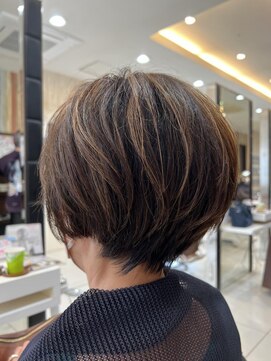 ヘアアンドビューティー クアトロ 戸祭店(QUATRO) ショートヘア