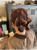 お呼ばれヘアセット大人可愛いツインお団子ヘア結婚式二次会