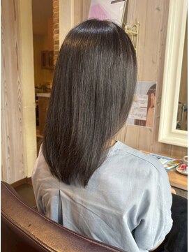 コルテ 倉敷新田店(CoRte.) カーキベージュ/透明感カラー/癖うねり/うる艶/ナチュラルロング