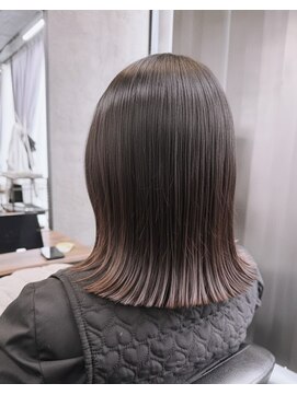 ドゥ ドゥ サンク(deux deux cinq 225) セミディ外ハネ