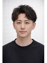 ゼロスバーバー(0's BARBER SHOP) 束感黒髪ツイストスパイラル人気