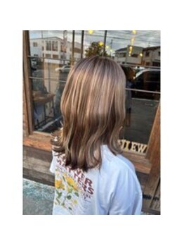 ヘアードレスビュー(hair dress V.I.E.W)の写真/【当日予約受付OK】こまめにケアしたい白髪染めこそダメージレスに♪ハーブカラーで色持ち/発色/ツヤ感も◎