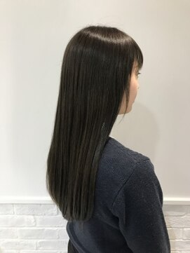 コム(com by neolive) ブルージュで透明感あるカラー 2