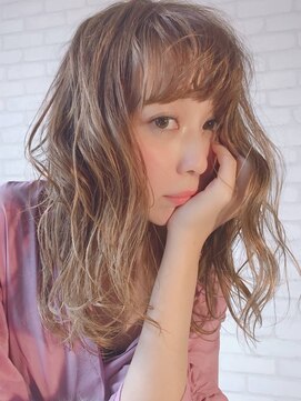 ヴィッカ ヘアーアンドメイク(vikka. hair and make) 外人風☆ウェービーロング