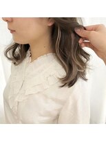 アリーズ シブヤ(ALLYS shibuya)&nbsp;インナーカラーエクステ ハイライト 耳かけ ウェーブパーマ