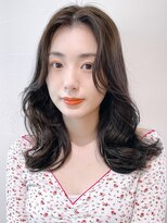 アイティーバイアルバム 八王子店(IT by ALBUM) ミディアムワンホンヘア_カーキグレージュマッシュショート_8524