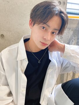 ルービック 和歌山(Rubik's) 前下がりセンターパート/ツイストスパイラルパーマ