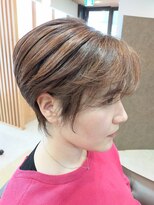 ヘアサロンアンドヘアメイクディー(hair salon hair make D)&nbsp;仙台D　ひし形丸み耳かけショート×グラデーションボブ