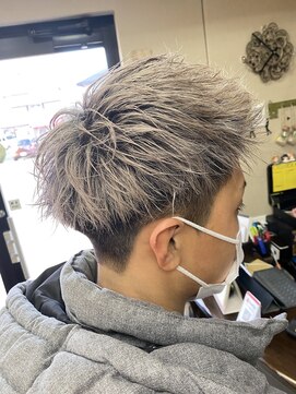 ヘアー アート オクロック(HAIR ART O'CLOCK) メンズハイトーン