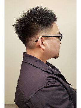 ヒカリス 東三国(HIKARIS) ベリーショート ショート フェード 刈り上げショート ボウズ