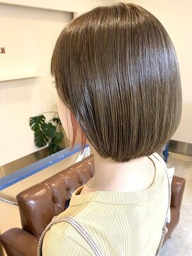 ヘアアンドメイクフリッシュ(HAIR&MAKE FRISCH) イヤリングカラーボブ