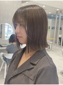 切りっぱなしボブスタイル