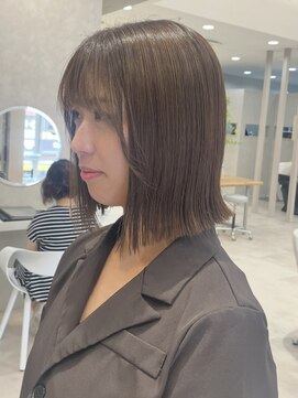 ヴィサージュアクト(VISAGE a.c.t) 切りっぱなしボブスタイル