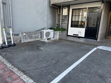 ソロ(SOLO)の雰囲気（駐車場1台　自転車、バイクなどでお越しの方もこちらにどうぞ。）