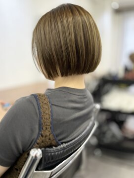 オウル(Owll) ＊コンパクトシルエット内巻きミニボブ＊