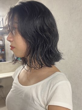 ロエム(Loem) 【MIYA】レイヤーボブ × パーマ