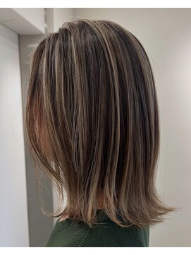 ユーフォリア 新宿通り(Euphoria) ◆ハイライト/レイヤー/オリーブグレー/韓国/小顔/クラゲへアー