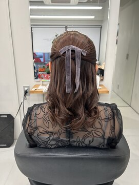 バルベストーキョーサウス(BARBES TOKYO SOUTH) シンプルハーフアップ【清板】