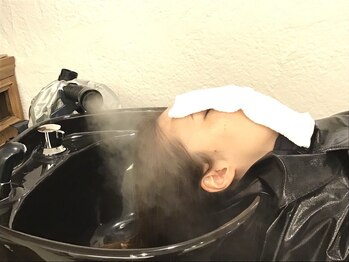 美容室 エス 加賀野店(es)の写真/クーポン多数ご用意◎髪の芯から潤いを与え、髪本来の美しさを引き出します☆ヘッドスパで癒しのひと時を♪