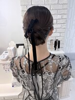 ディティカ ティア(Dityca tia)&nbsp;綺麗め大人っぽシニヨンスタイル【Shiraha】