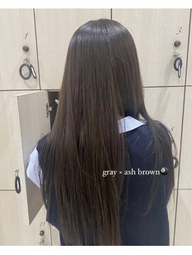 王道アッシュグレージュ