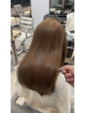 エラ(Ella) 髪質改善×オリーブベージュ