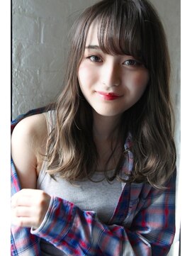 チョビー(Chobii) 【chobii 道村】斜めバング/イルミナカラー/グレージュ