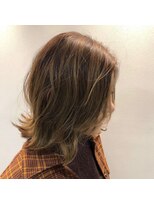 アディクト(ADDICT)&nbsp;ベージュハイライト外はねボブ