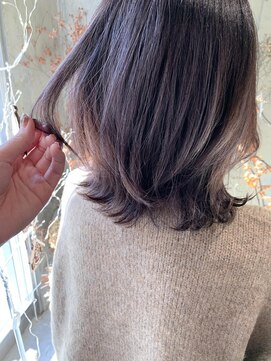 ヨーク(yoke.) ハイライトをたっぷり入れたラベンダーアッシュ